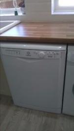 Indesit DFG 26B1 UK